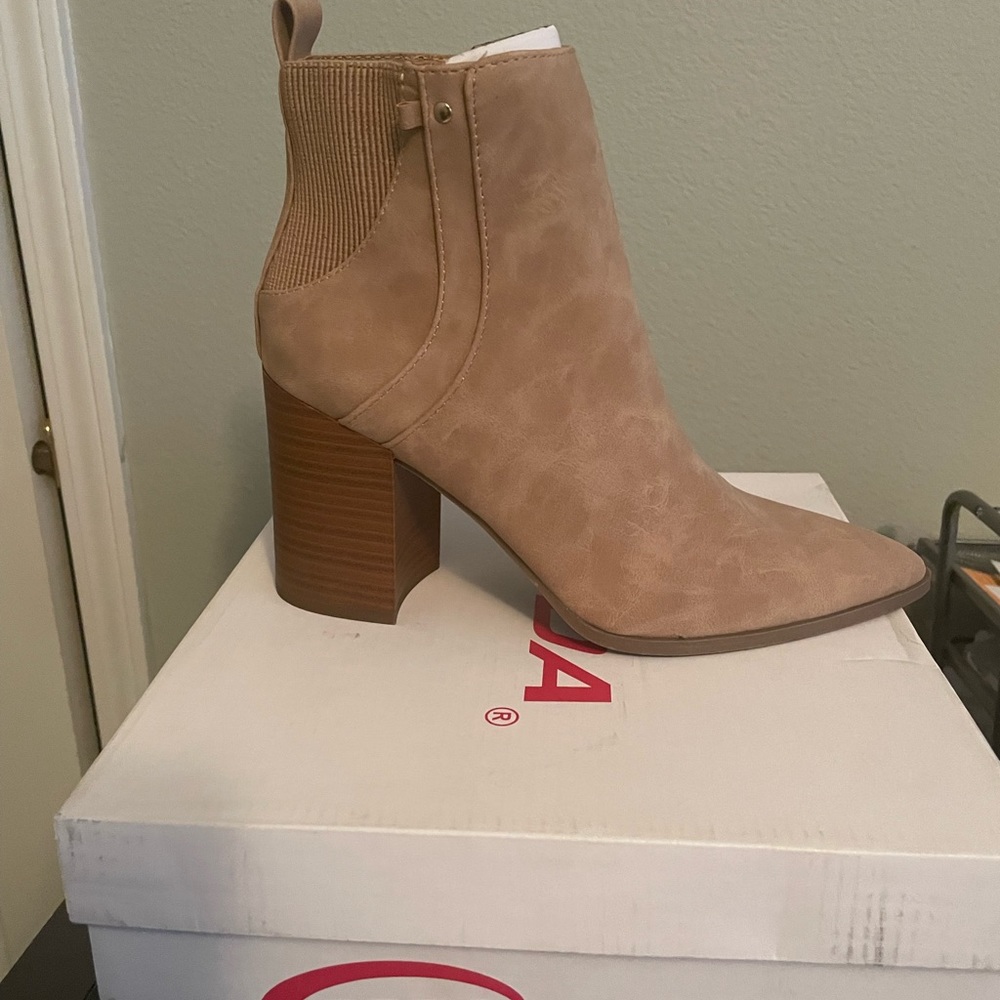 Brand new in box tan booties size 7.5